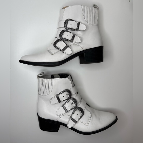 Steve Madden Bark White Leather Belted Ankle Booties Size 7.5M Streetwear Moto - Picture 12 of 15